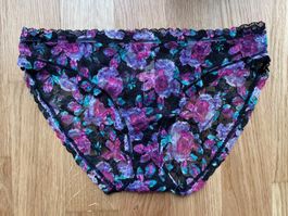 Victoria’s Secret Lace Panty S NEW