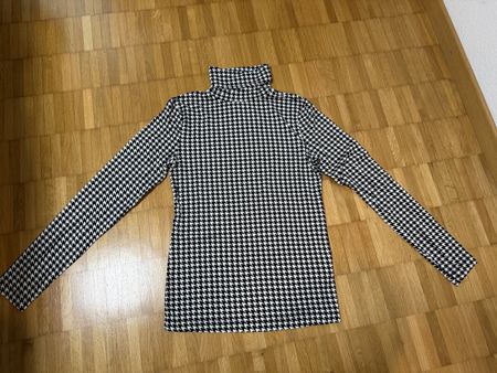 Rollkragenshirt mit Hahnentrittmuster, Grösse S, OVS!!