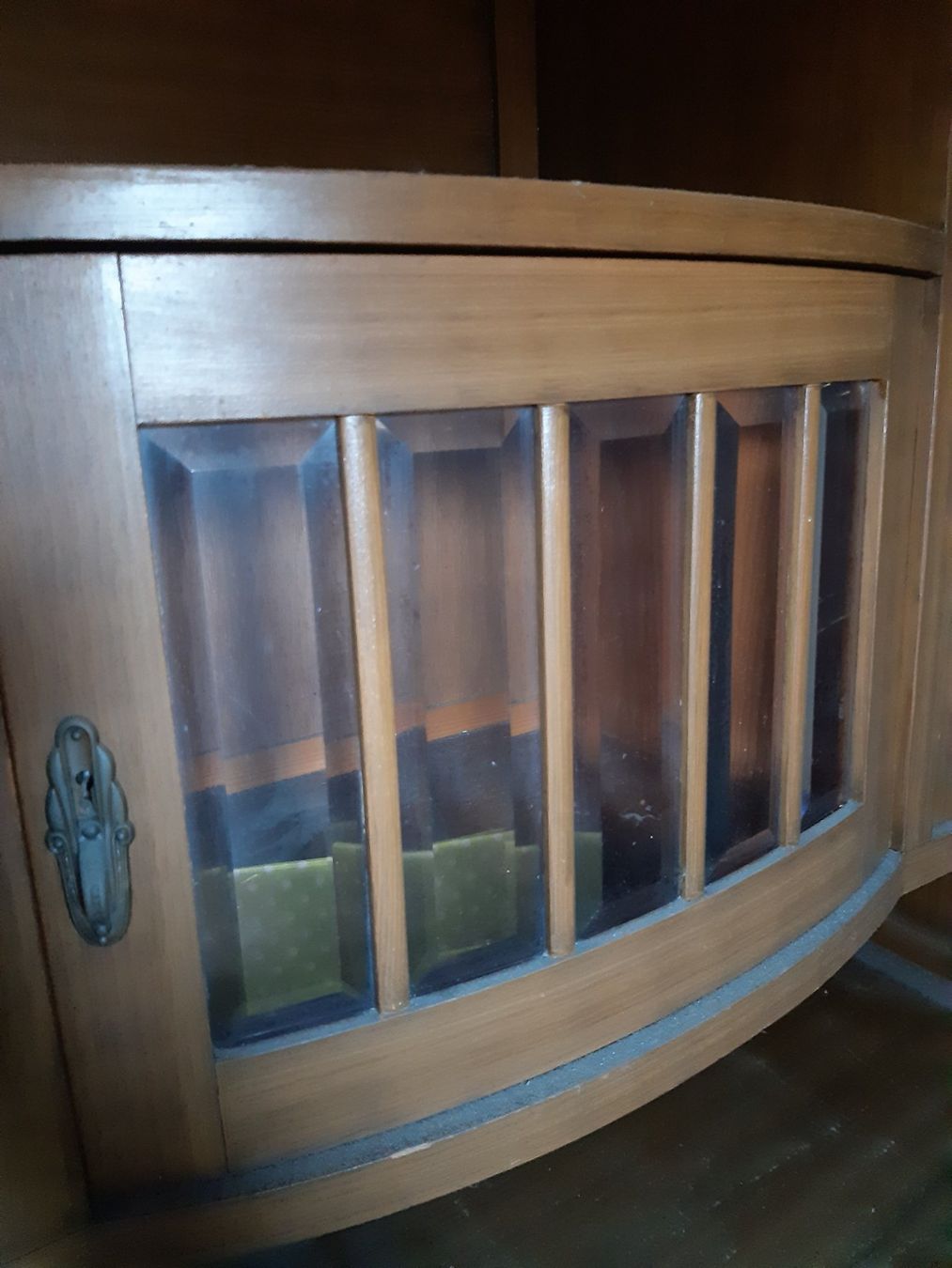 Büffets: Antikes Buffet im Jugendstil – Gebraucht aus Grosshöchstetten von routschi-91 1
