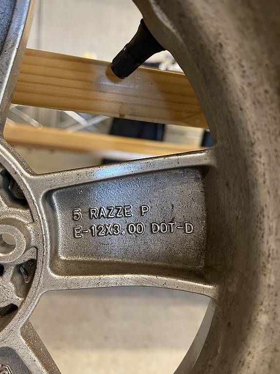 Pneus & Kompletträder: Vespa 300GTS Original Räder – Gebraucht aus Herisau von PKS87 2