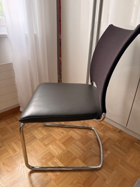 Chaises: 2 Essttühle dunkelbraun – D'occasion à Heiden par miriamj 2