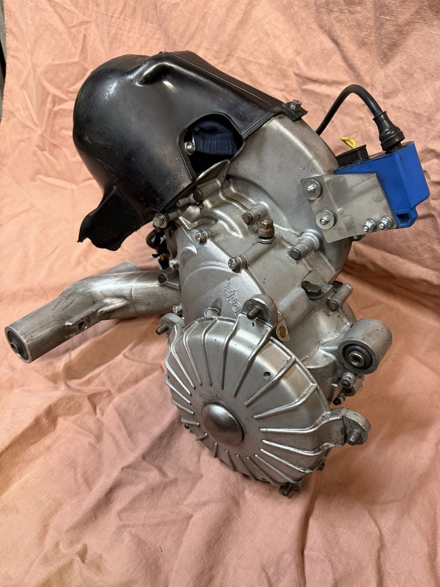 Piaggio Tutti pezzi di ricambio per scooter: Moteur Vespa Primavera VMA2M – Usato da Bouveret venduto da vit_br9v 1