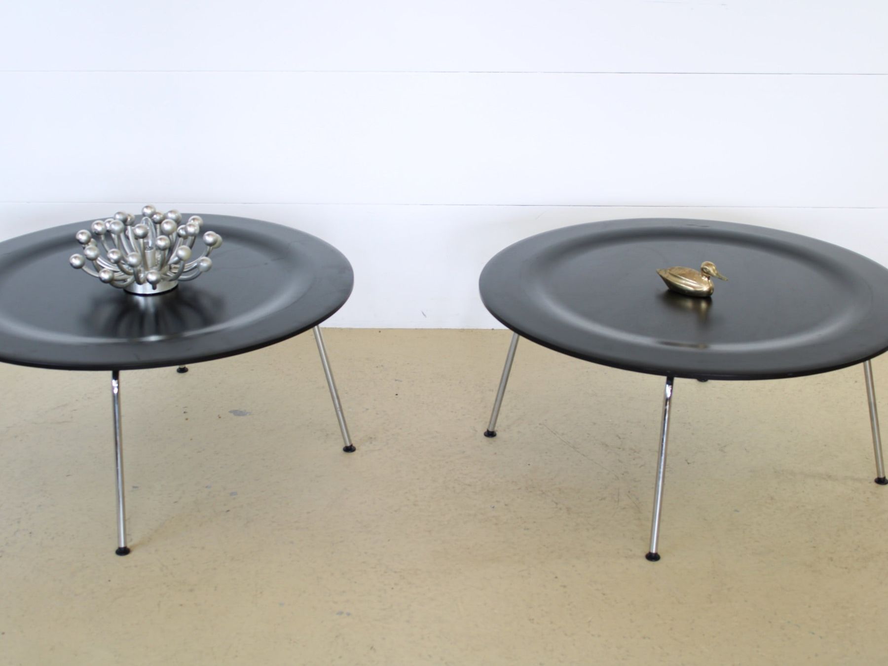 Vitra Tische: Vitra Eames CTM Couchtisch | Metall – Gebraucht aus Meinisberg von atelier_TILIJA 4