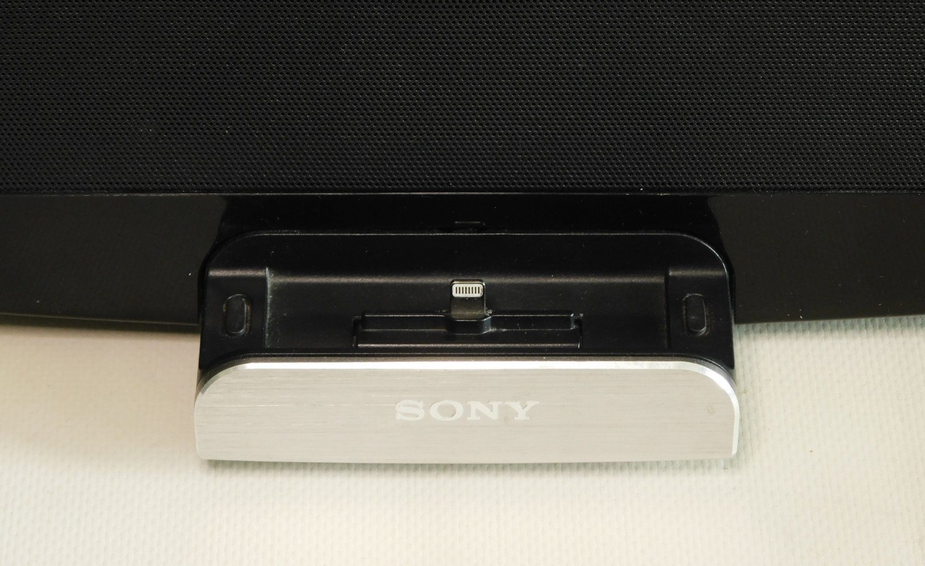 Sony Radio: Sony RDP-X200iP Bluetooth Lautsprecher & Dockingstation – Usato da Emmenbrücke venduto da Ulisse-22 9