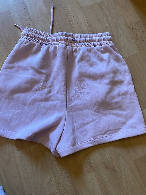 Pieces Pantaloni: Shorts rosa Baumwoll Hose – Usato da Bern venduto da n-dine 2