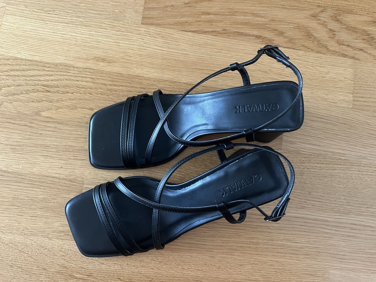 Scarpe da donna: Talons noirs – Usato da Neuchâtel venduto da Ariane_vn00 1