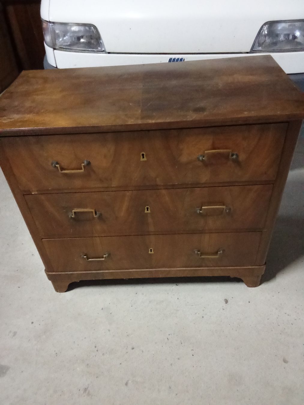 Commodes: COMMODE L.PILIPPE EN NOYER – D'occasion à Neuchâtel par zS8xX2vW 8