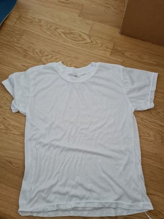 T-Shirt weiss Grösse M gebrauchter Zustand