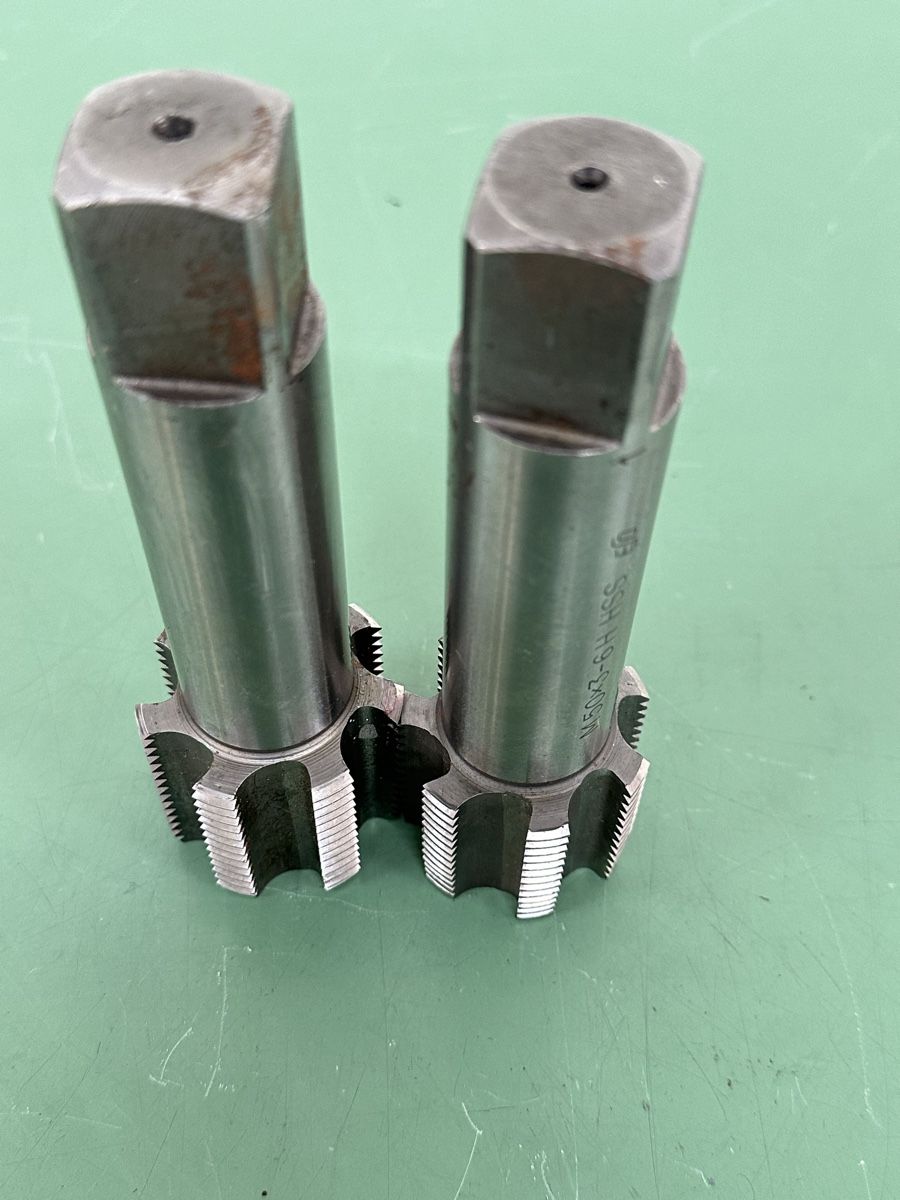 Tutti gli attrezzi: 2x HSS Gewindebohrer, threading tap, M50x3. – Usato da Aarberg venduto da SNMachines 3