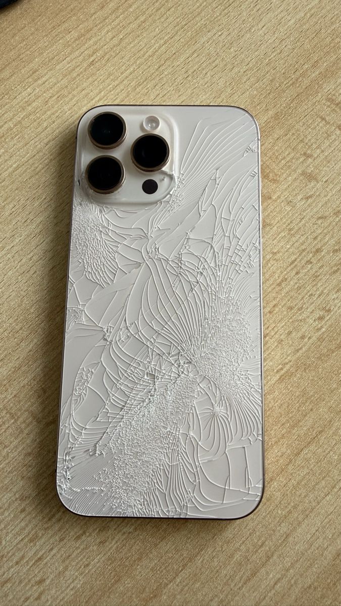 Apple Telefoni cellulari / Smartphones: Iphone 16 Pro Max 265GB – Difettoso da Bassersdorf venduto da lasvings01 1