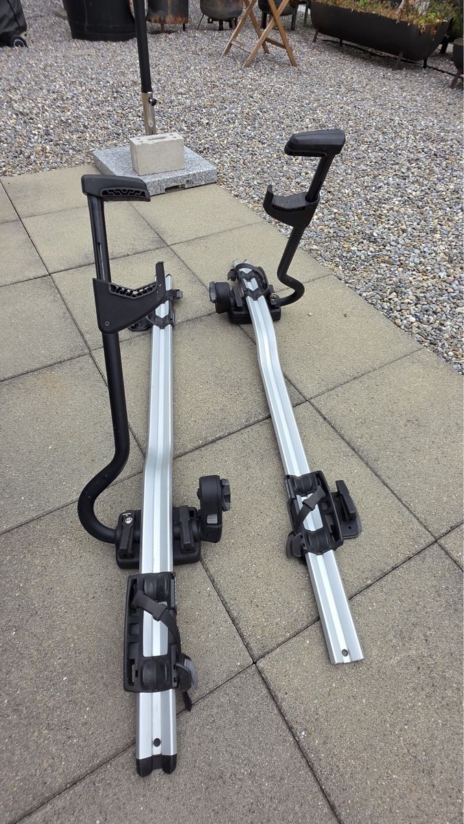 Thule Barres de toit: Thule Fahrrad-Dachträger – D'occasion à Luzern par sunny027