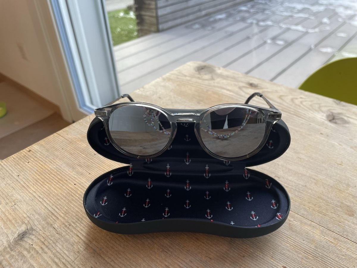 Lunettes & Verres: Kindersonnenbrille Façonnable – Neuf (Voir description) à Grabs par Saskia033 2