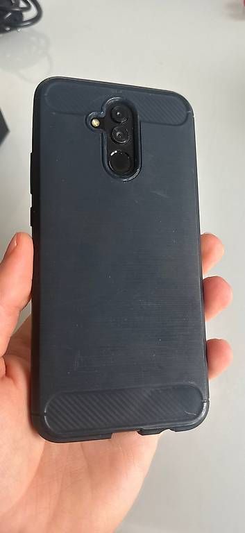 Portables: Huawei Mate 20 lite – D'occasion à Wallenwil par Britishbulldog 3