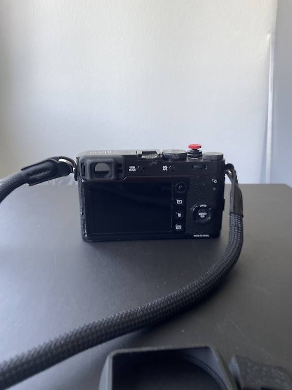 Fujifilm Fotocamera: Fujifilm x100F mit usb c – Usato da Bern venduto da Laurin008 3