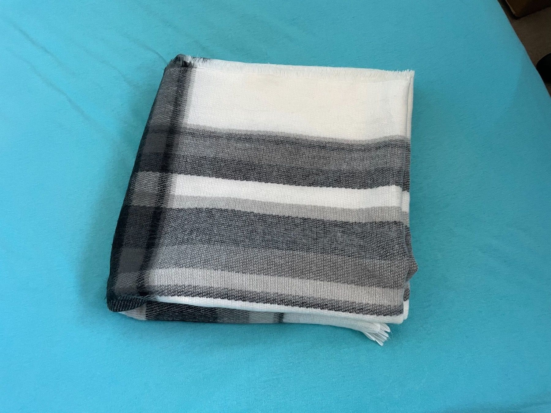 Zara Foulard & Sciarpe: Schal Zara – Usato da Basel venduto da Robyn20 1