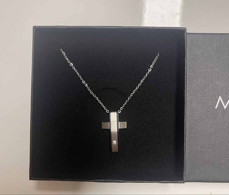 Catenine: Kreuz kette von Marlú – Nuovo (secondo la descrizione) da Bettlach venduto da Mrsdelux