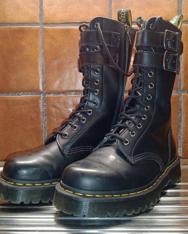 Dr martens clearance caspian