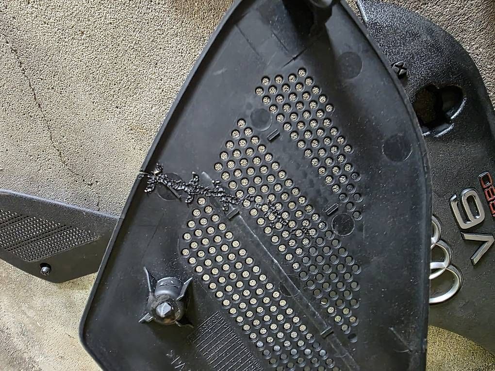 Toutes les pièces auto: Audi S4 B5 Motor Abdeckungen – D'occasion à Zug par Edvard10 2