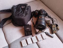 Nikon D5600 Spiegelreflexkamera – 5 Akkus, Tasche & Zubehör 