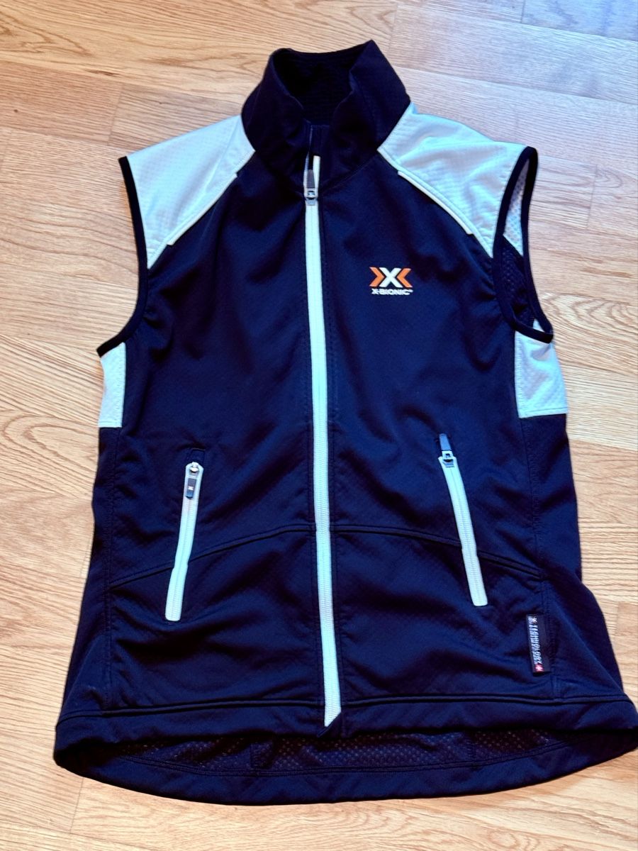 X-bionic Gilet & Giacche senza maniche: X-Bionic Damen Weste, Top Zustand, Gr. S M – Usato da Winterthur venduto da BB1974