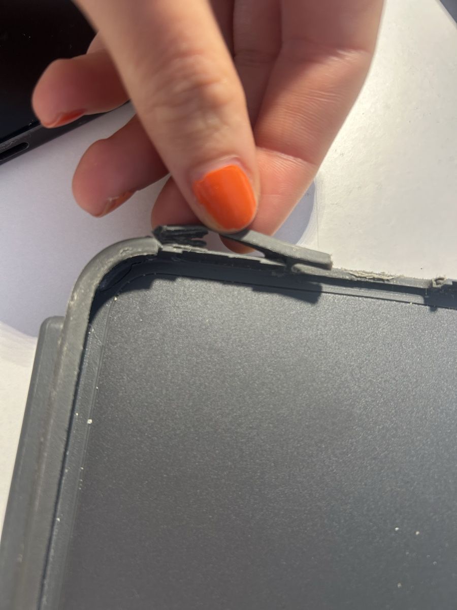 Logitech Tastaturen: Logitech Combo Touch iPad Pro 12.9 5. Gen gebraucht – Gebraucht aus Wettingen von sar_k7hg 4