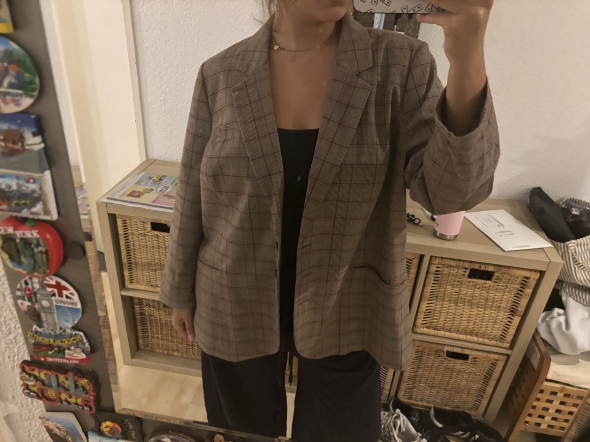 Giacche: Blazer kariert braun mit Ellenbogen-Patches oversized  – Usato da Pfäffikon ZH venduto da florencee.3 2