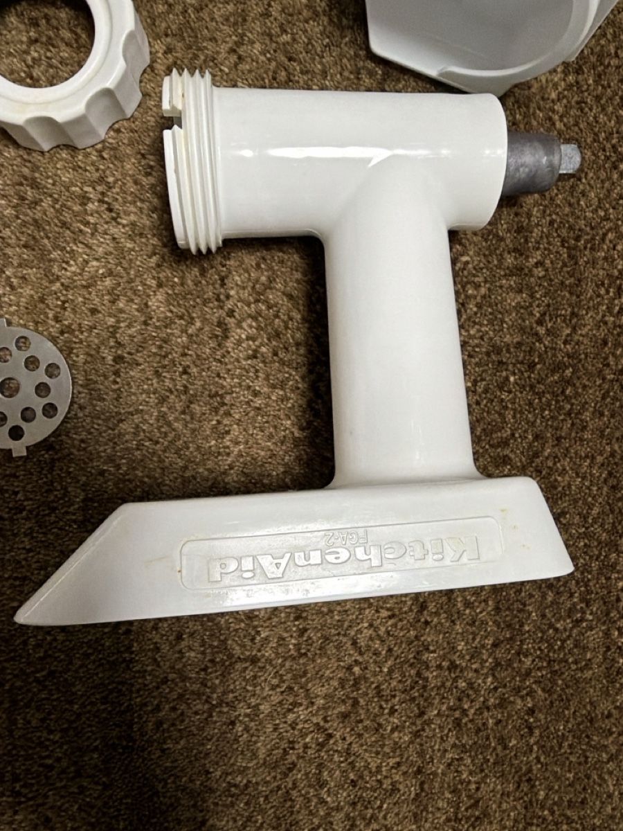 Kitchenaid Elettrodomestici da cucina: KitchenAid Vorsatz-Set Fleischwolf und Gemüseschneider – Usato da Zürich venduto da ER0305 4