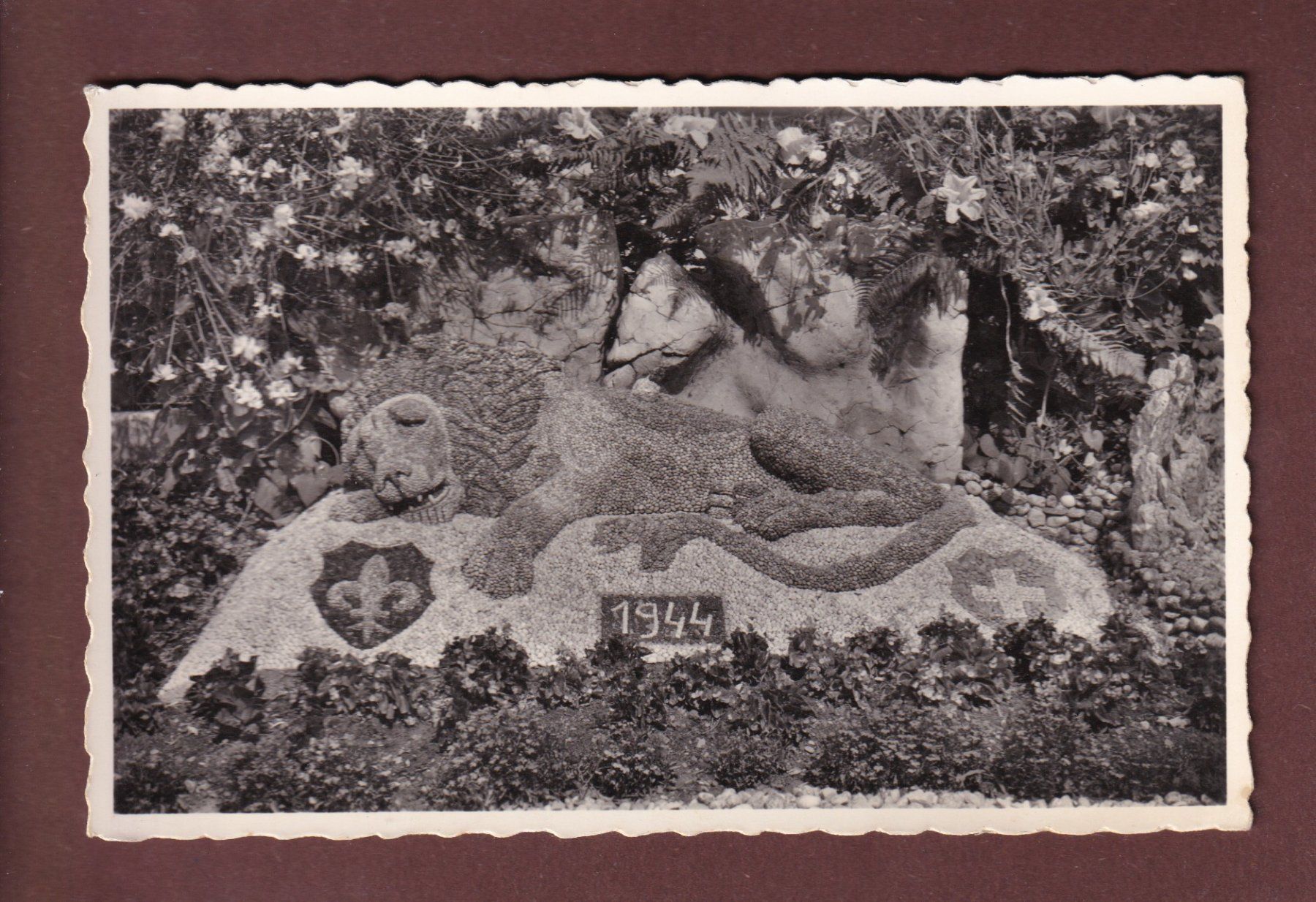 Cartoline postali: ECHALLENS - Lion de Lucerne – Usato da Pully venduto da nicecards-shop