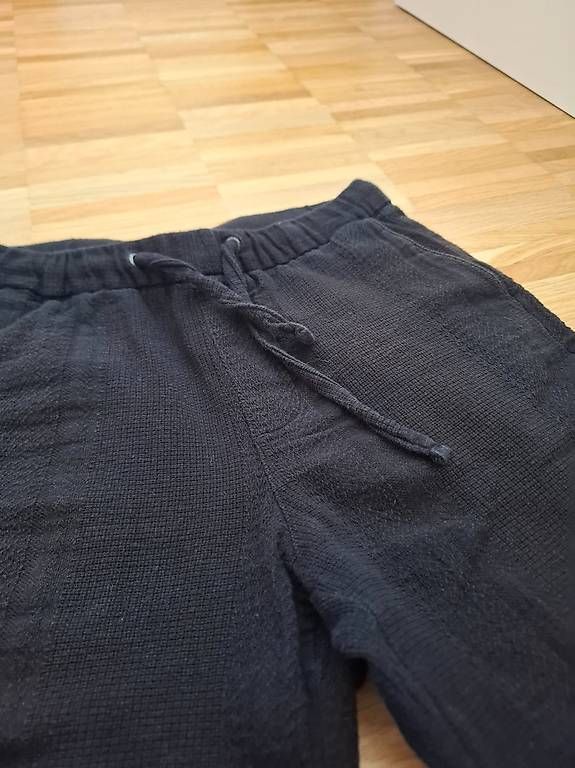 Pantaloni: Shorts CALLIOPE  – Usato da Niederuzwil venduto da Liberatopixel 3