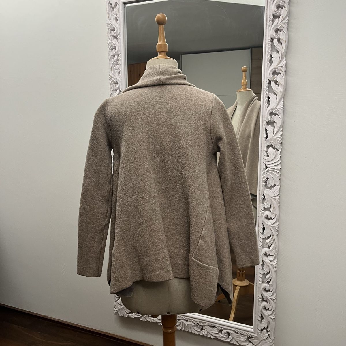 Maglioni & Felpe: Strickjacke in Braun , Grösse S – Usato da Cunter venduto da tiramisuuu_ 1