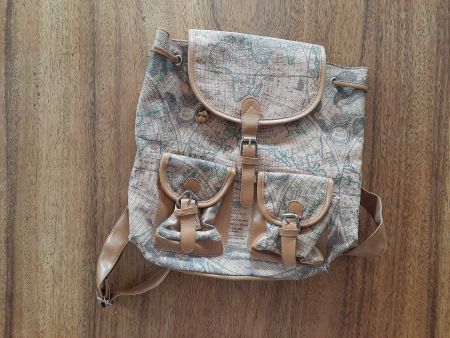 Rucksack beige Weltkarte