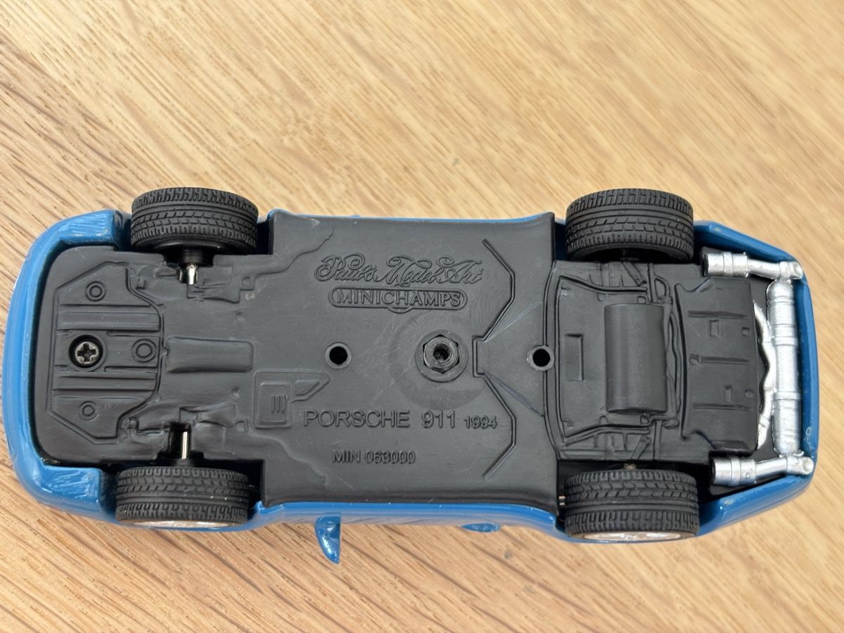 Porsche Modellini d'auto: 1 Porsche 911**Targa**1:43** – Usato da Volketswil venduto da Car6 6