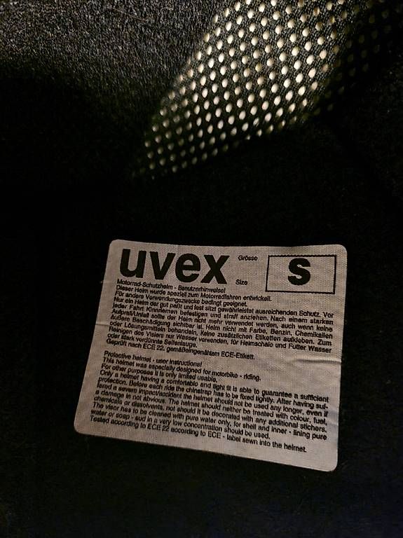 Helme & Visiere: Uvex Skihelm Grösse S / Wintersport Helm – Gebraucht aus Zürich von -iwan- 1