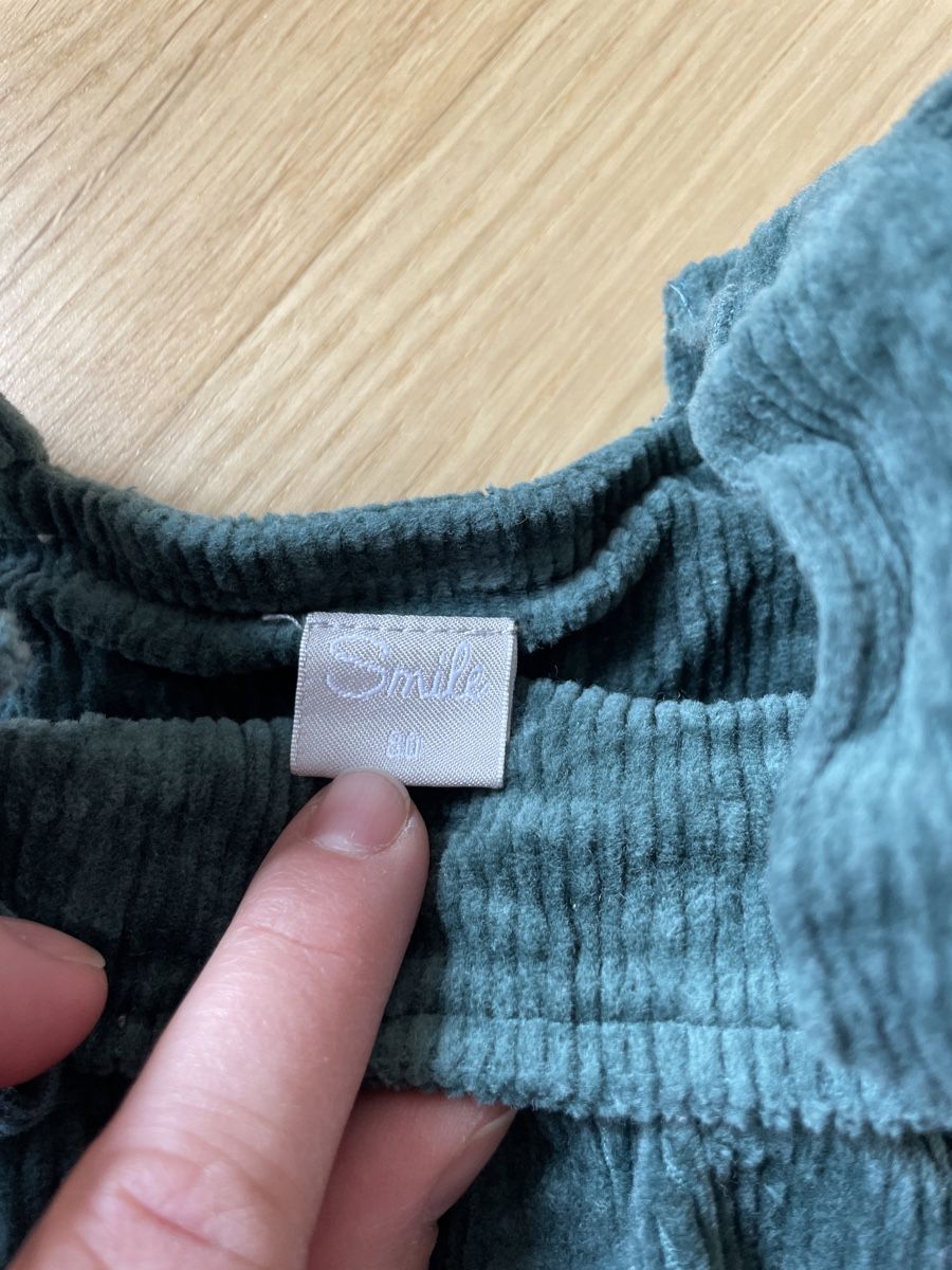 Vestiti & Gonne: Schönes Samtkleid von Smile 86 – Nuovo (secondo la descrizione) da Zürich venduto da Circularrocks 1