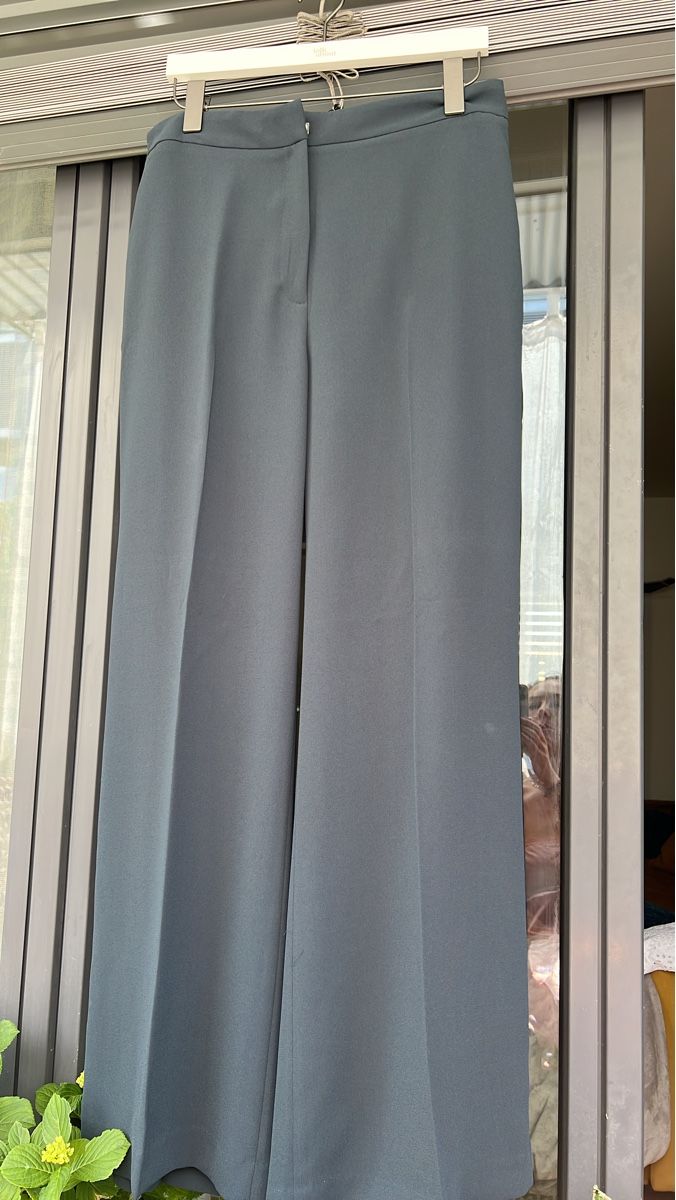 Hosen: Leichte Damen-Hose, Petrollfarbe, Grösse 44 – Neu (gemäss Beschreibung) aus Zürich von gri_bdj5