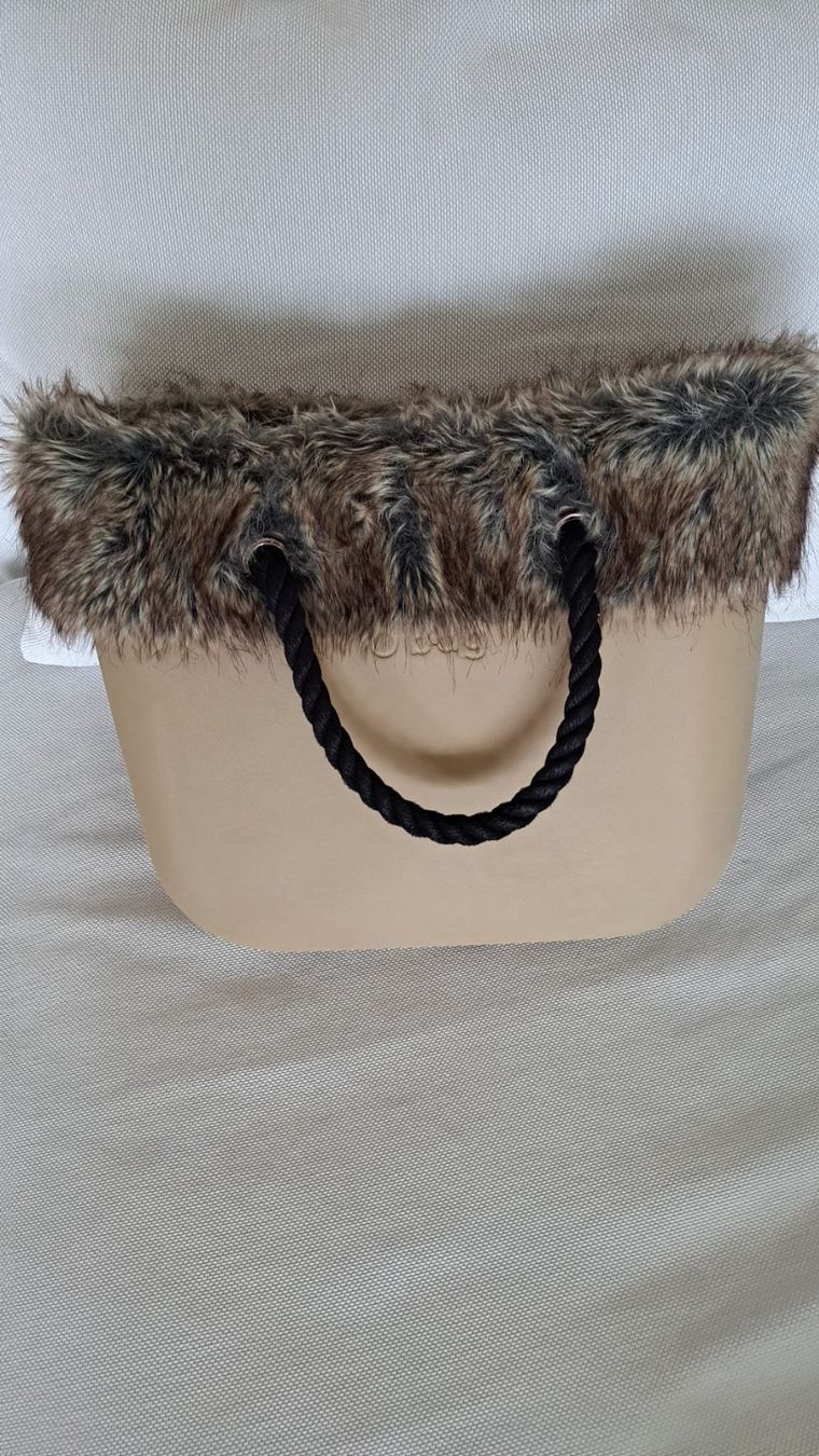 Obag Borse da donna: OBag Tasche mit mit abnehmbarem Kunstfell, NP: 150.- – Usato da Massagno venduto da Michaela.F 2