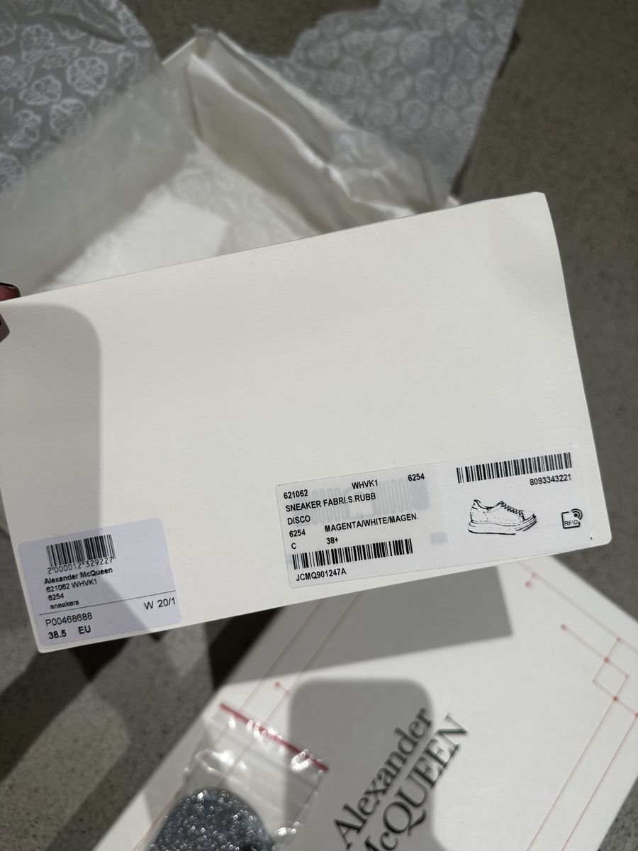Alexander Mcqueen Scarpe da donna: Alexander McQueen Oversized Sneaker Gr. 38,5 – Usato da Birsfelden venduto da ant_ys8y 3