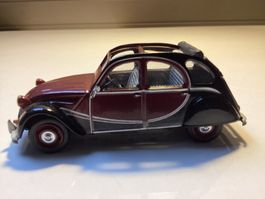 Modellauto "CITROEN 2 CV CHARLESTON“ Vitesse 1:43