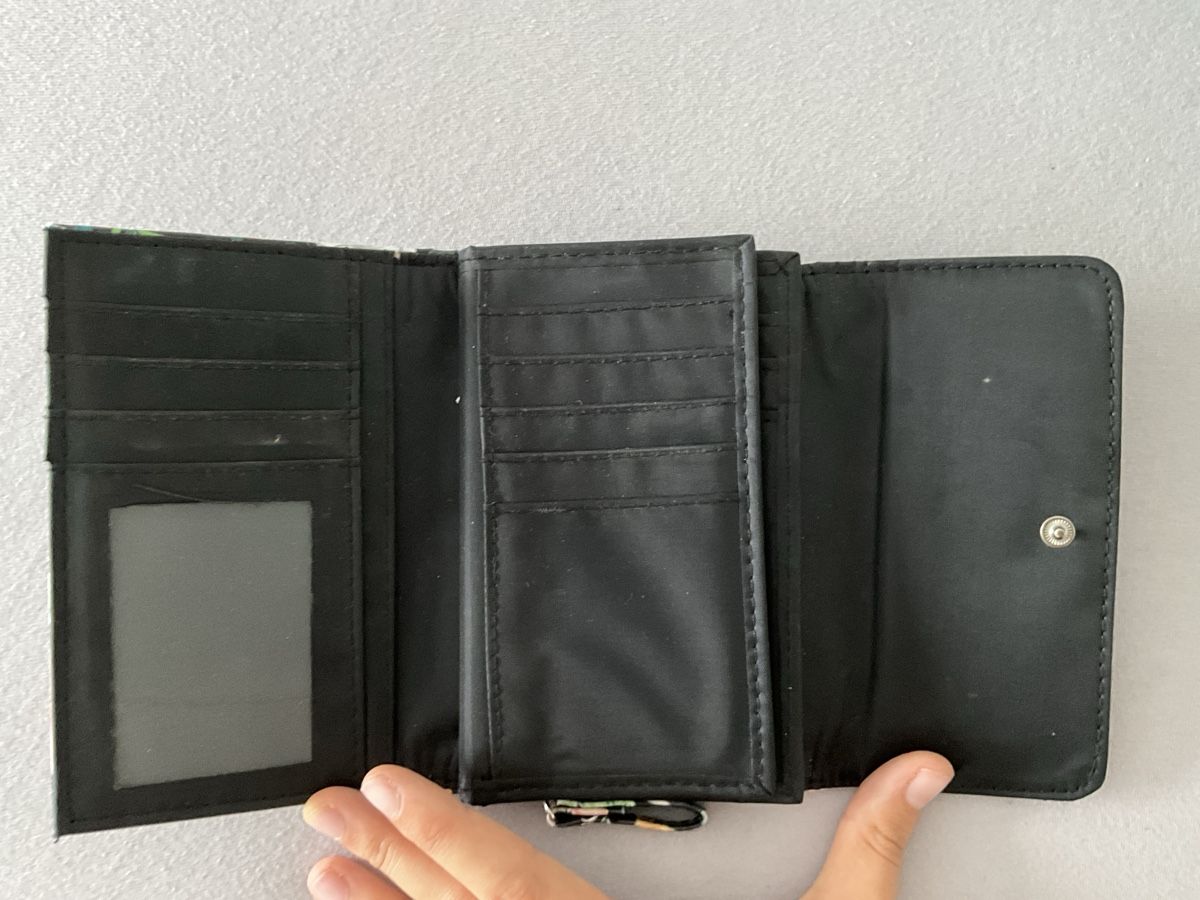 Brieftaschen: Geblümtes Portemonnaie /Geldbeutel – Gebraucht aus Lenzburg von san_7gqg 1