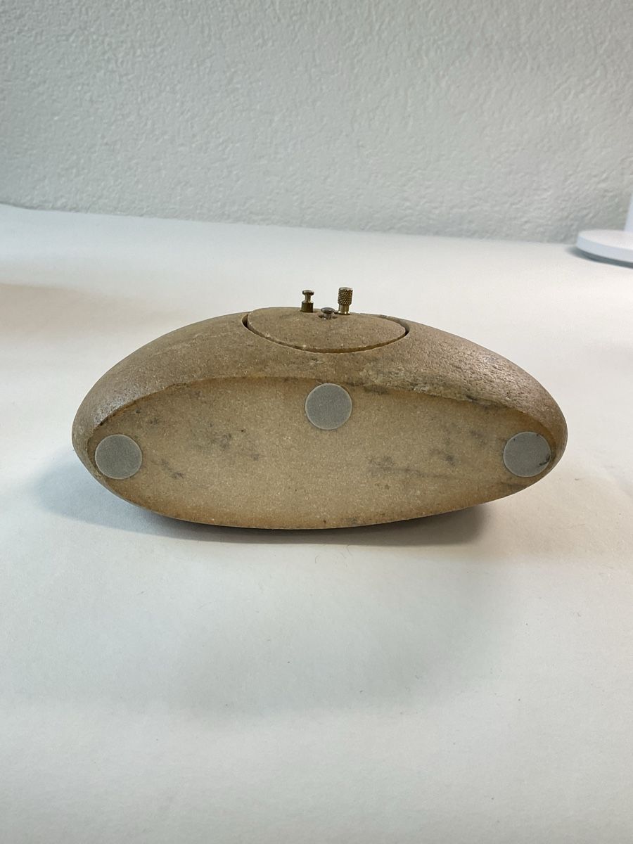 Stand- & Wanduhren: Stone clock by Wehrle, enrobé dans une pierre  – Gebraucht aus Malleray von Robot12 3