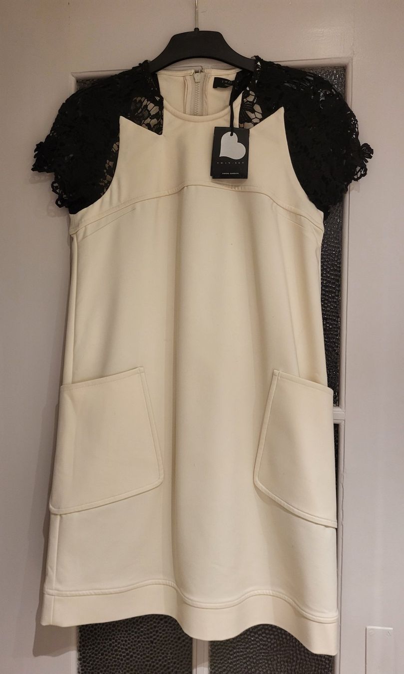 Twinset Vestiti: Twin - Set Kleid Creme Spitze Gr. S Neu – Nuovo (secondo la descrizione) da Uitikon Waldegg venduto da Similde