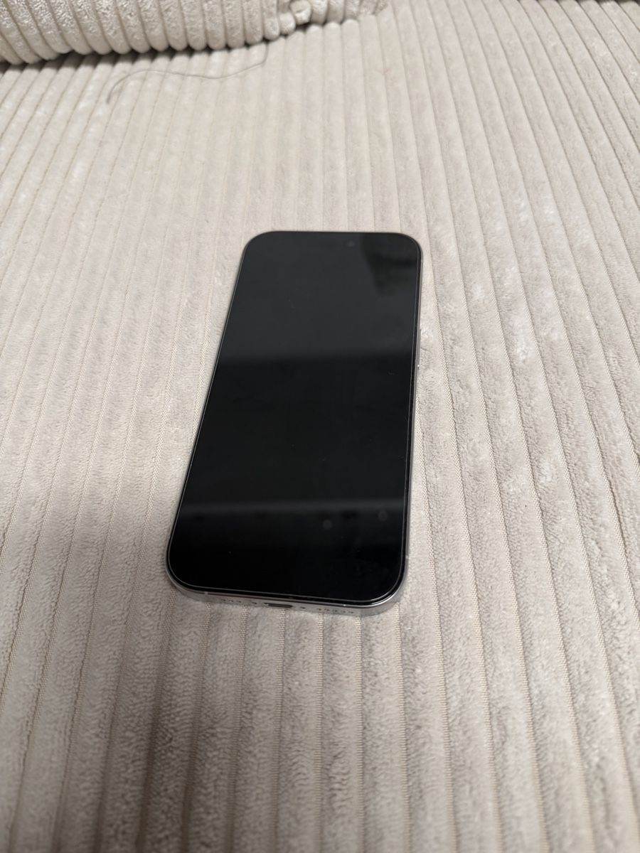 Apple Portables: Iphone 16 Pro – D'occasion à Dürnten par Sandro.wvxy