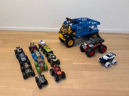 Hot Wheels Monster Trucks Set: Rhino Transporter + 13 Trucks