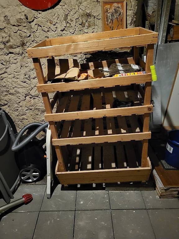 Étagères: Kellerhurden (3mal) gratis abzuholen – D'occasion à Rifferswil par gigof62 2