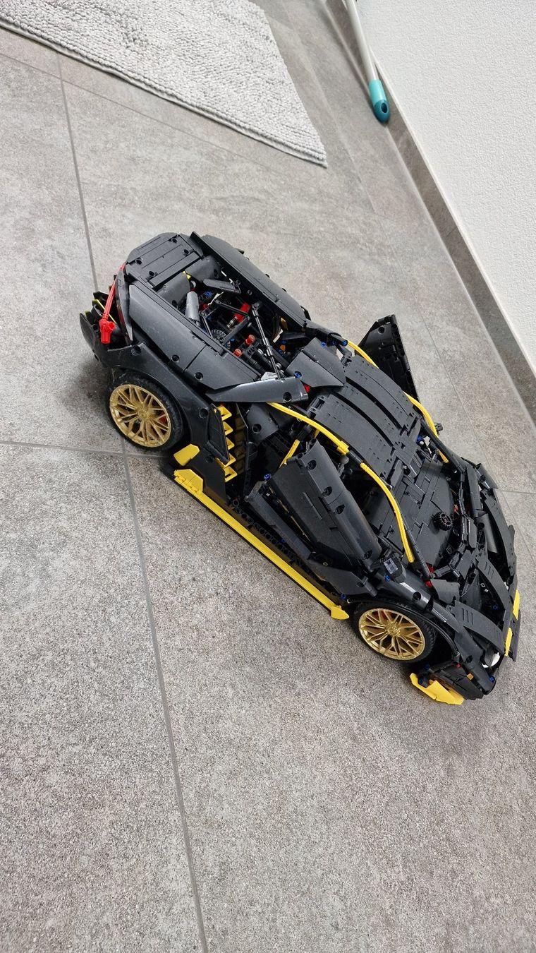 Spielzeuge: Grosser Lego Lambo – Gebraucht aus Gossau SG von saend_92