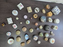 Lot de boîtes anciennes