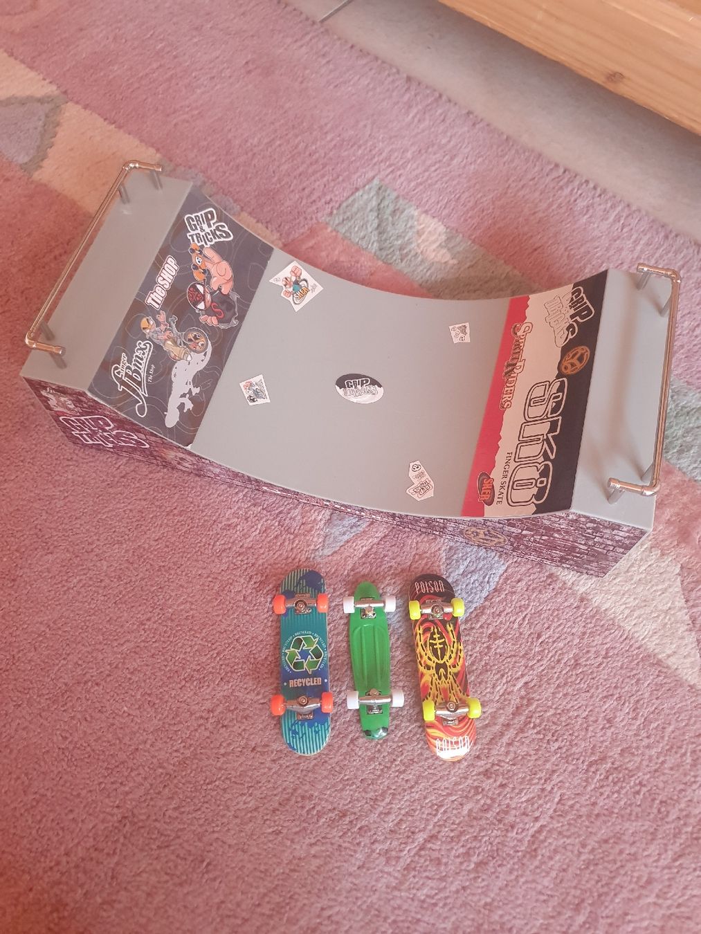 Spielzeuge: Finger Skateboard Set – Gebraucht aus Herznach von _.Puch._