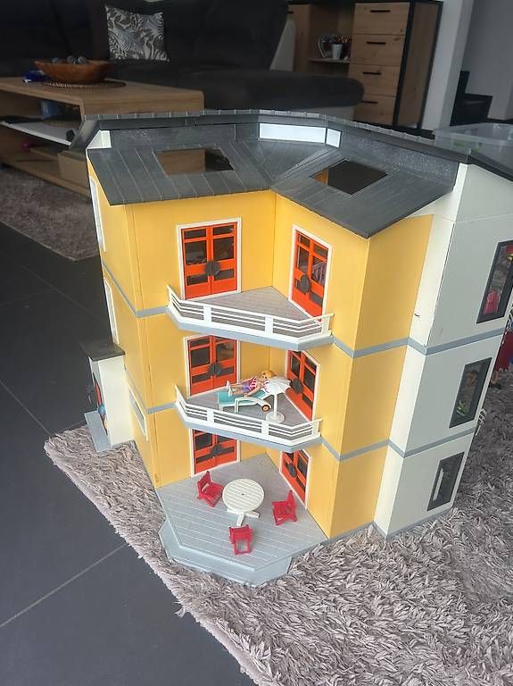 Playmobil Giocattoli: Playmobil grosses Wohnhaus – Usato da Biberist venduto da ker_7jjf 2