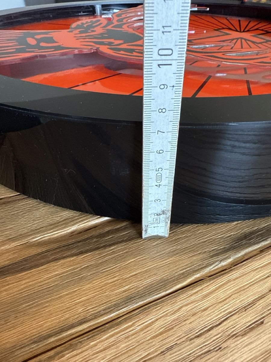 Lampade: Neonsign Jägermeister Westiform Durchmesser 50cm 2007 – Usato da Pfäffikon ZH venduto da Fruchtsaft 4