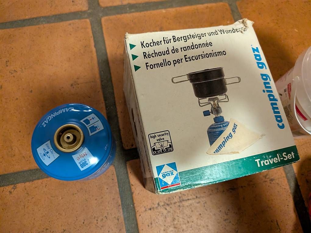Cuisinières: Camping Gaskocher Neu – Neuf avec emballage d'origine à Gipf-Oberfrick par lekker-pindakaas